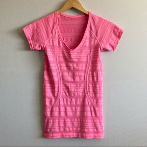 Lululemon Run: Swiftly Tech V Neck Tee